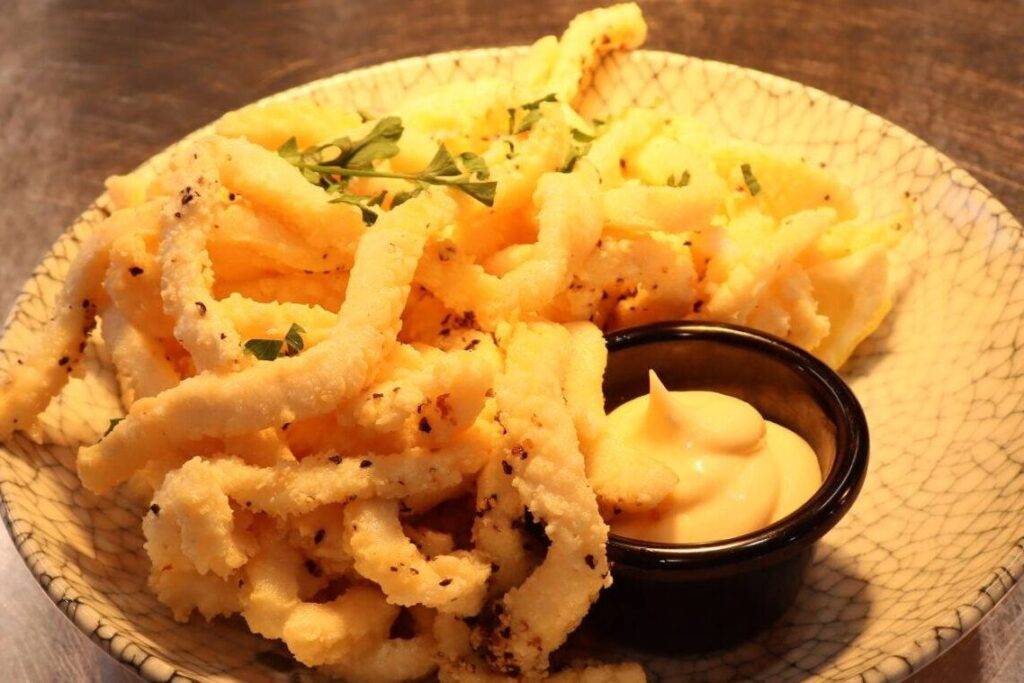 large range of seafood calamari , local flatehead   