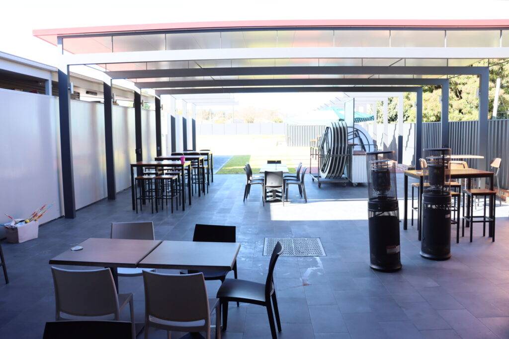 Holbrook Hotel outdoor dining and kid play area  