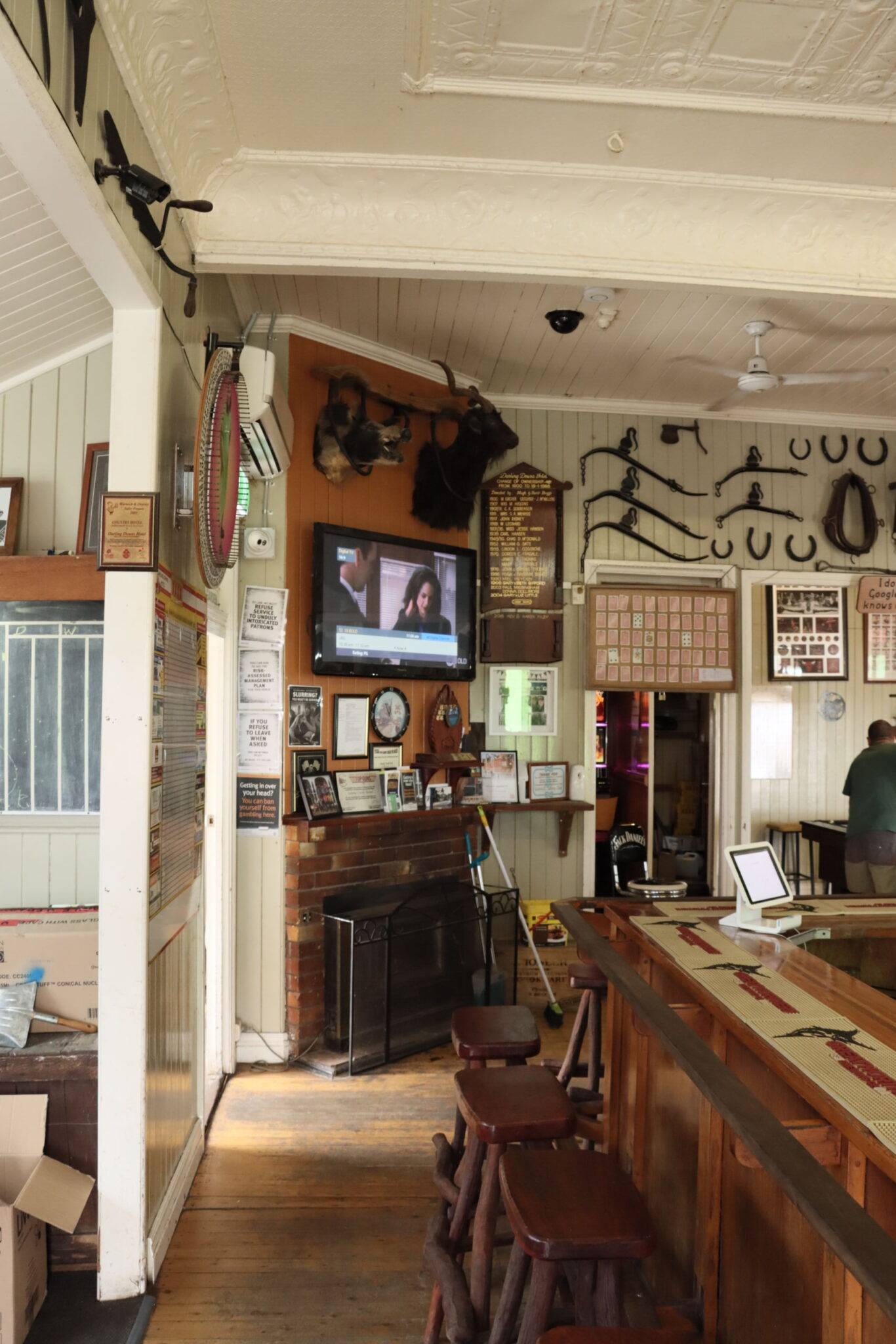 Sandy Creek Hotel-Darling Downs Hotel - Aussie Hotels, Pubs, Towns.