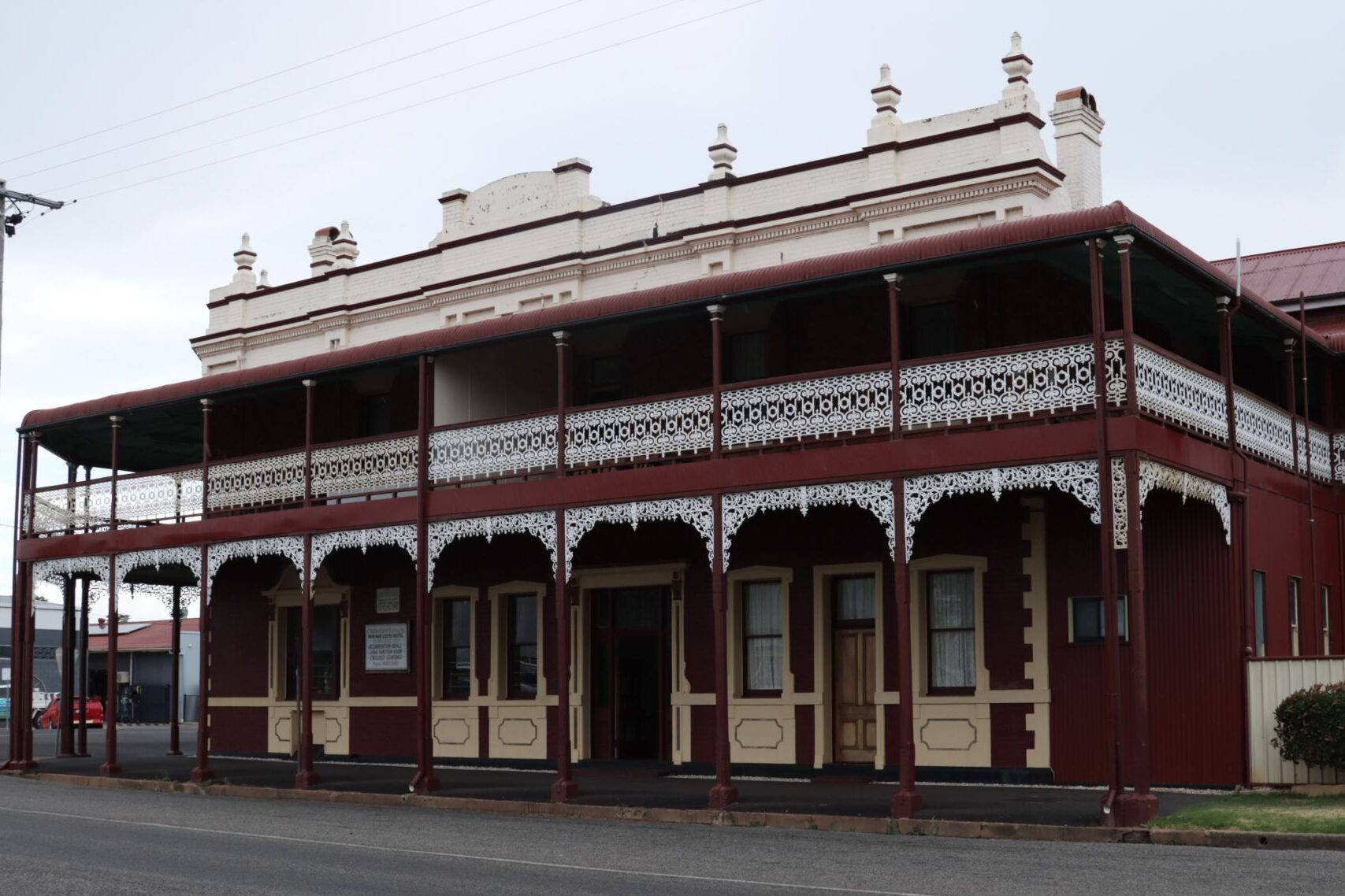 O'mahony's Hotel
35 Grafton St, Warwick QLD 4370