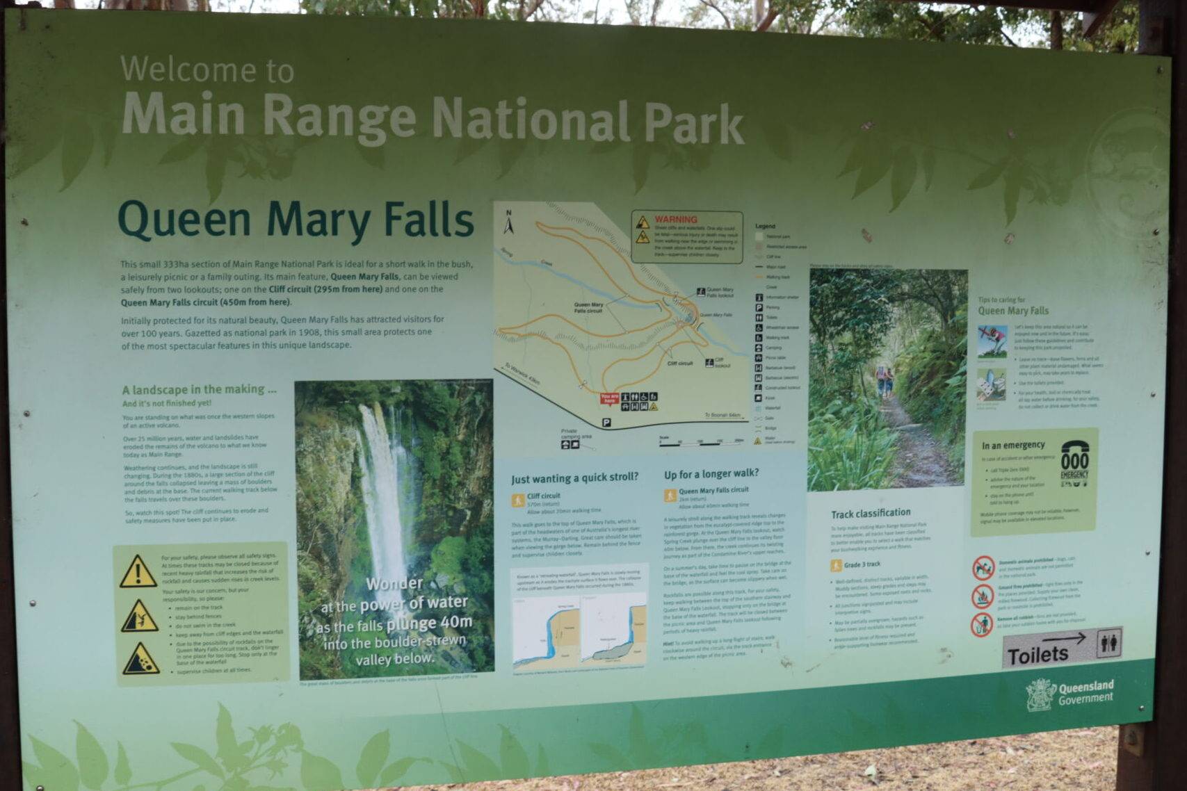 The five waterfalls surrounding Killarney make this area a popular scenic destination, the Teviot Falls, Queens Mary Falls. Dagg's Falls, Browns Falls and Upper Brown's Falls